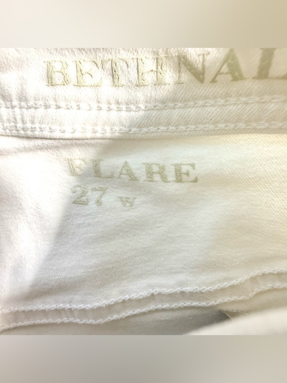 100% Authentic Burberry Brit “Bethnal” Flare Leg Mid Rise White Jeans Size 27R - Picture 11 of 14